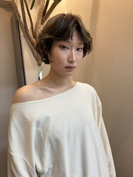 薬院　ブリーチカラー　ブラウンカラー　レイヤーカット