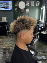 トライブ(TRIBE)&nbsp;茶金メッシュハイライトホワイトハイライトツイストパーマ