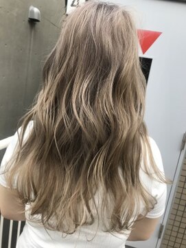 ジーナ(XENA) クリーミィミルクティーベージュ