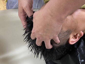 カットスタジオ てるてるぼーずの写真/年齢とともに変化する髪のお悩みは、頭皮/毛髪のエキスパート”毛髪診断士”に是非お聞かせください！