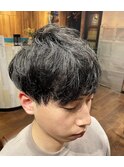 くせ毛をいかしたマッシュ