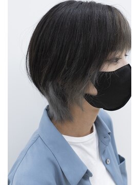 ビーヒアナウ N゜03 金沢駅西店(BE HERE NOW) ウルフレイヤー丸みショートボブインナーカラー