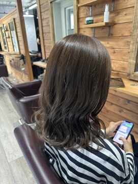 シャッター(Shutter) ミディアムボブ