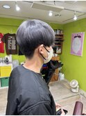 《オンカラーで作るモノトーンブルー》