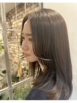 エピローグ(epilogue) ナチュラルなレイヤースタイル