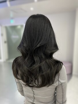 ジーナリア(Xena ria) 《Kaho》オリーブ/グレージュ/レイヤーカット