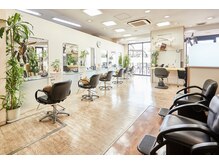 ゆったりとした店内で癒しをご提供させていただきます♪髪質改善