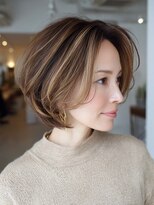 トリッカ 代官山(tricca)&nbsp;大人ショートボブ/白髪ぼかし/ハイライト/艶カラー/小顔カット