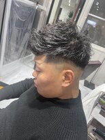 flou 髪質改善/エクステ/ブリーチ/メンズ/ヘッドスパ スキンフェード