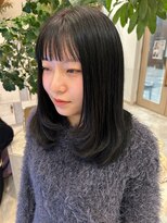 アストレアバイイーリス(ASTRAEA by Iris)&nbsp;レイヤーカット×暗めカラー