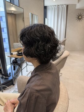 クラッチ 梅田茶屋町店(CLUTCH) くせ毛を活かすカット/髪質改善/美髪カラー【大阪/梅田】