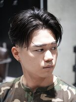 メッツ 原宿(METS) MEN'S/センターパート×テーパーフェード/黒髪