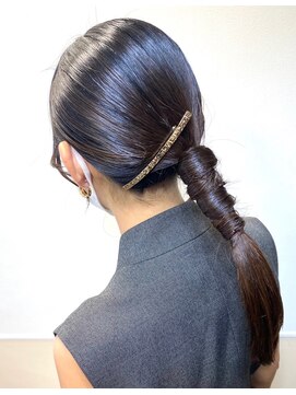 クレア(Crea) およばれヘア アレンジ 結婚式 人気のタイトポニー