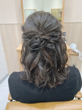 ヘアーフォトギフト(HAIR×PHOTO gift.) ハーフアップ/イベント/お呼ばれ/ウェーブ巻き