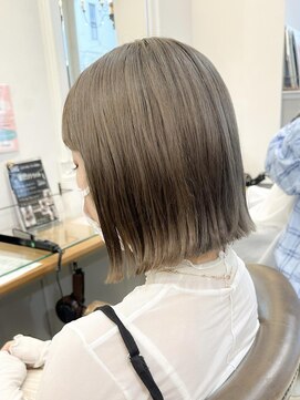ネオリーブアイム 横浜西口店(Neolive aim) オリーブグレー 切りっぱなしボブ【横浜】k