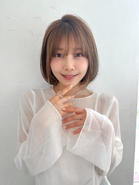 ジョエミバイアンアミ(joemi by Un ami) 【joemi】斜めバンググレージュカラーシルキーベージュ(小倉太郎