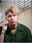刈り上げセンターパートガイルショート