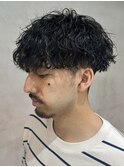 ツイストスパイラルパーマセンターパートメンズマッシュウルフ