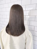 シー(shii..)&nbsp;《shii../大黒》#シアーグレージュ#透明感#ダブルカラー