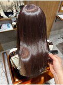 ツヤ感たっぷりのマロンベージュ
