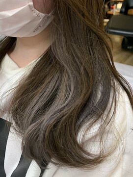 ルーメ(lume) イヤリングカラー/インナーカラー/ニュアンスカラー[二条美容室]