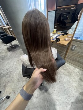 リーオオサカ(Lee Osaka) ベージュブラウン×東芽生