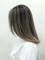 リーラ(Lila)&nbsp;落ち着いたバレイヤージュ