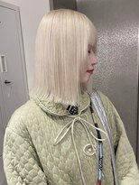 ベレーザ 渋谷(BELEZA)&nbsp;11925艶髪ホワイトブロンド切りっぱなしボブ韓国マロンベージュ