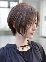 表参道大人ショートボブ顔周りレイヤーカットくびれショート40代