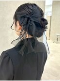 上品さ引き立つブラックリボンアレンジ