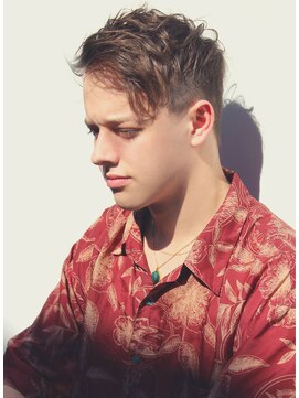 ジジバイワースホワイル(jiji by WORTH WHILE) 刈り上げセンターパートサーフカールフェザーパーママレットヘア