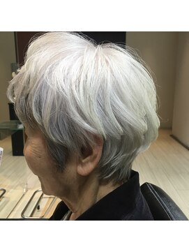 アヴァンス 光明池店(AVANCE.) ニュアンスカールショート