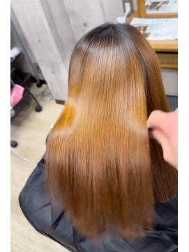 リリアン(ReLien) 縮毛矯正は直毛でもしてます