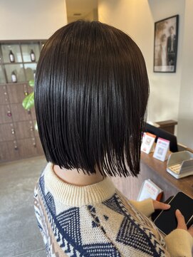 イーエス(E.S) 切りっぱなしボブ