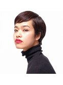 少しエッジの効いたショートスタイル