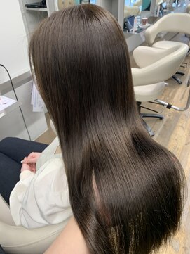 リーホリエ(Lee Horie) 【mio】透明感抜群オリーブグレージュ