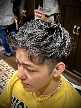 ヒロギンザ 大阪本店(HIRO GINZA) シャドウルーツ　シルバーメッシュ　メンズカラー　梅田