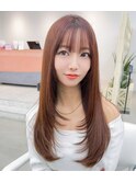 韓国風、小顔レイヤースタイル、前髪あり