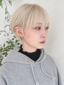 トレヘアー 京都 烏丸(tRe hair) ミニウルフ　ショート/ハイライトカラー　ホワイトベージュ