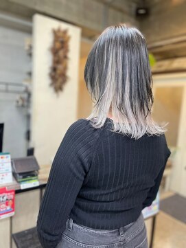 コニ(Coni) 【和田寧々】インナーカラー/ホワイトカラー