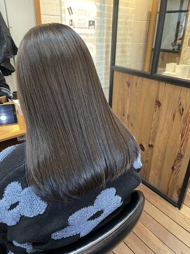 リスタ アンド リアン バイ リスタ(rista & RIAN by rista) 艶髪ロング