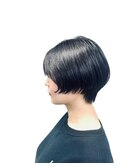 ショートボブ