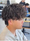 波巻きスパイラルパーマシャドウパーマメンズ刈り上げ緩め30代