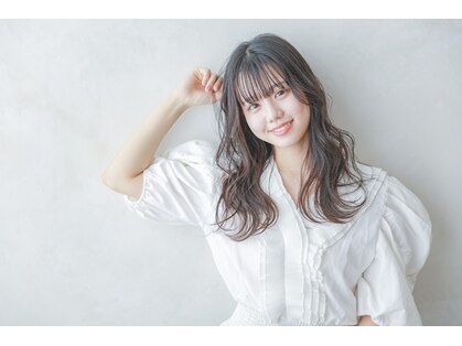 ジェニーバイメノン(JENNIE by Menon)の写真