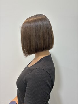 ヘアースタジオ ゼン カロン(Hair studio Zen kalon) ヘーゼルベージュ×オリーブベージュ×コンパクトボブ