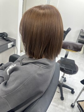 ライトベージュ