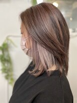 フルール(fleur)&nbsp;グレージュ × さりげないインナーカラー