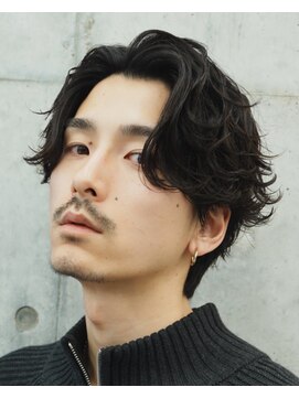 レタッチバイフィフス(RETOUCH by fifth) 原宿ルーズパーマメンズセンターパートビジネスヘアメンズカット