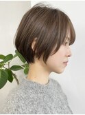 金沢八景ショートボブ丸みショートイルミナカラー顔周りレイヤー