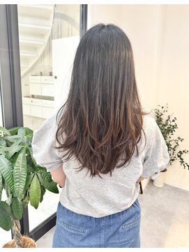 エブリ(evri) レイヤーカット レイヤー カラー 髪質改善 顔まわり 白髪